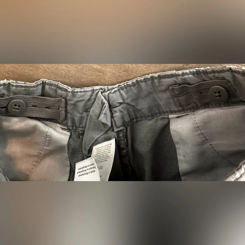 KIDS CARTERS DISTRESSED GRAY COTTON CARGO SHORTS - SIZE 5